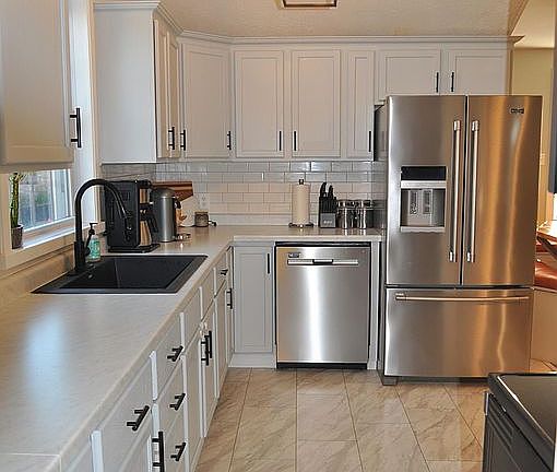 3rd image of 212 Park Ave #3