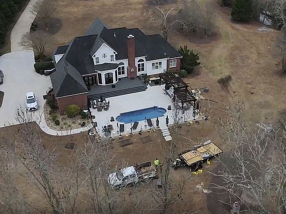 2nd image of 2613 River Oak Dr