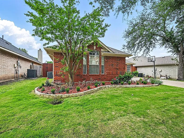 4416 Heath Ct — Photo 3