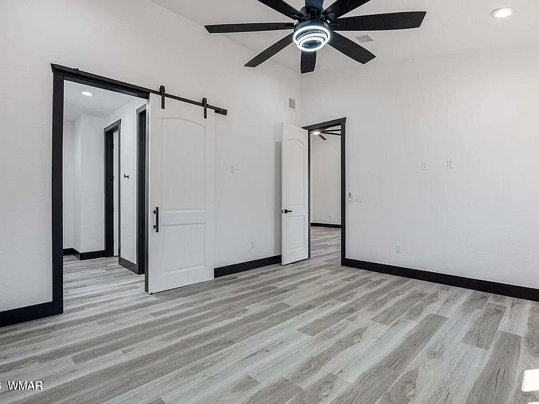 2755 W Villa Loop — Photo 12