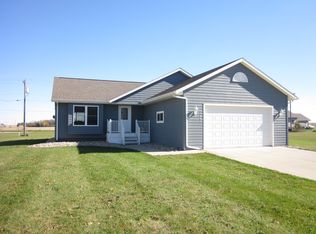 1007 Clayton St, Lake Park, IA 51347