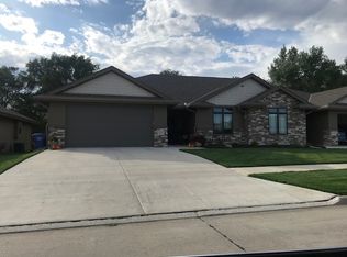 1301 Fieldcrest Dr, Blair, NE 68008