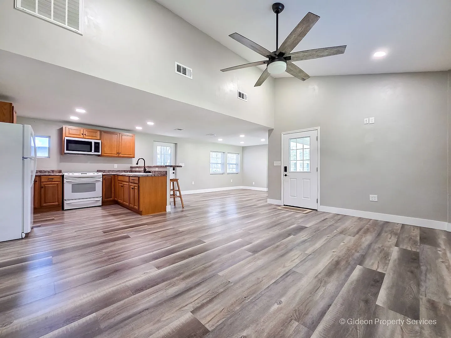Beautiful 2/1.5 Home in Archer, FL — Photo 4