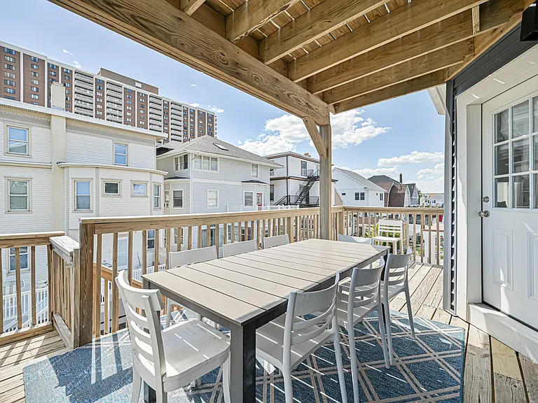 140 S Bartram Ave — Photo 41