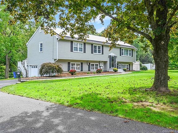 2nd image of 148 Blueberry Ln