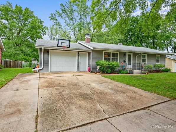 209 Regal Dr, Dekalb, IL 60115