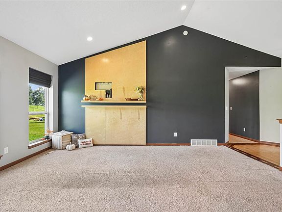 5th image of 2114 Radcliffe Dr SW Suite B