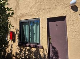 2245 S 6th Ave