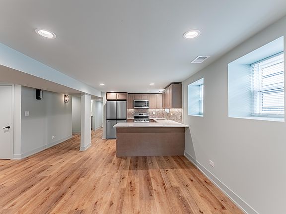 4th image of 4716 N Winthrop Ave #Basement