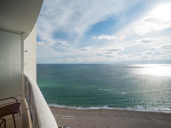 18001 Collins Ave #2711, North Miami Beach, FL 33160