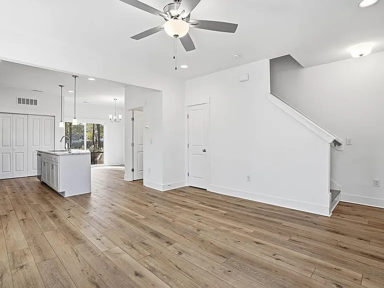 486 N Willow St #A-B — Photo 3