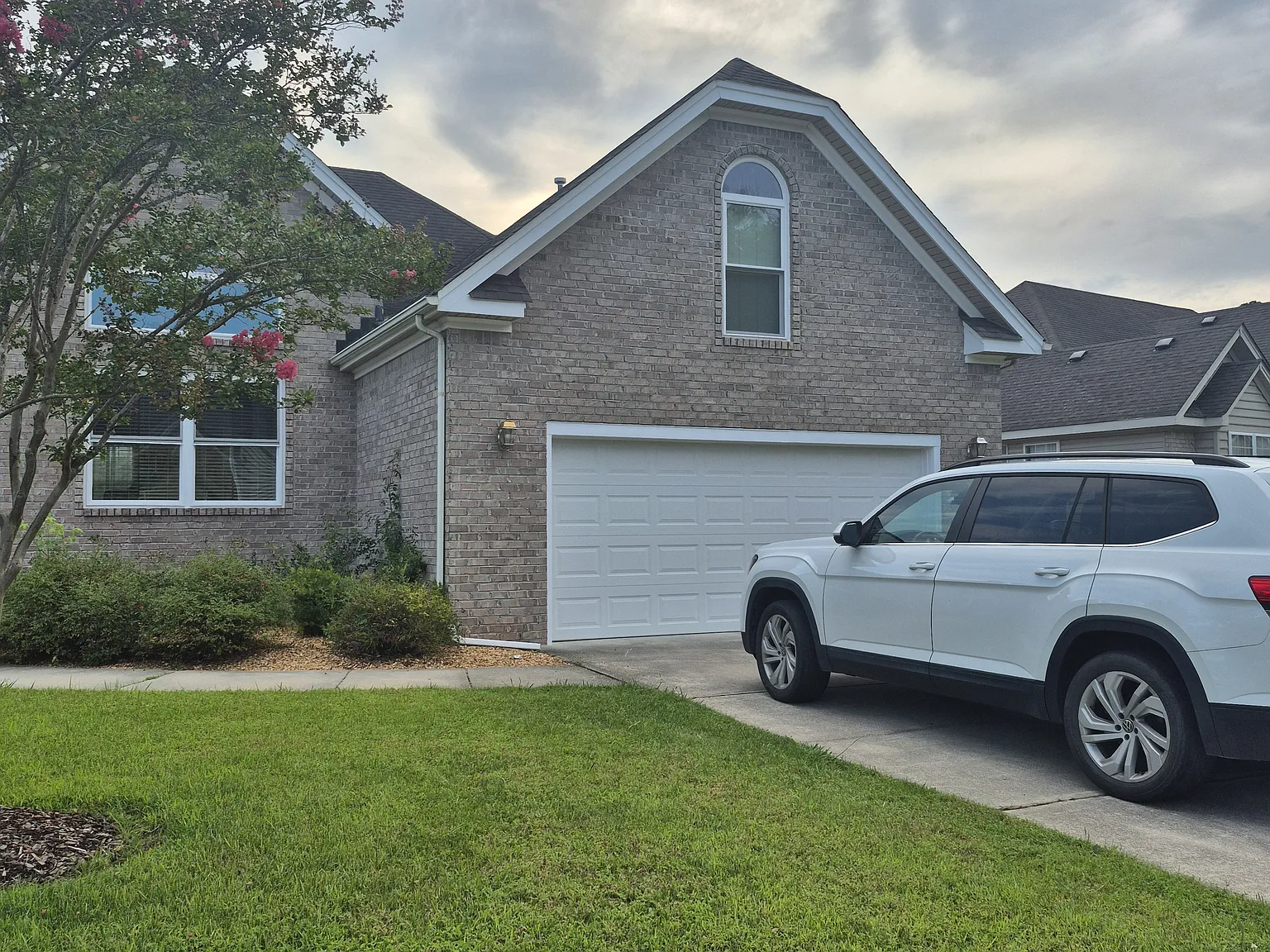 4 bed, 2802 sqft, $3,590 — Photo 1