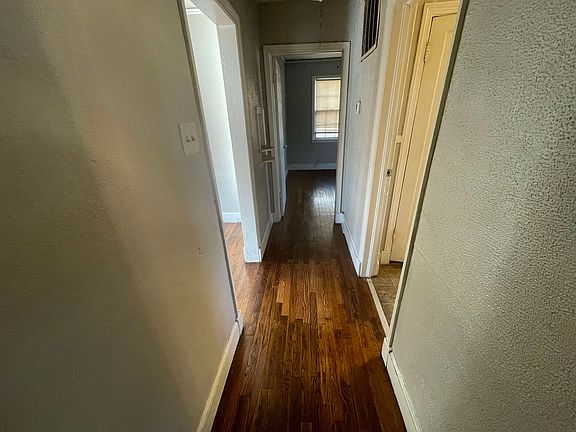 5th image of 3720 Fairmont Ave