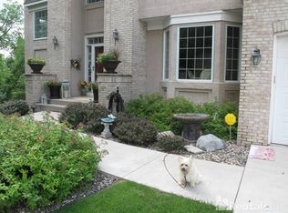 1423 Royal Oak Ct NE, Fridley, MN 55432