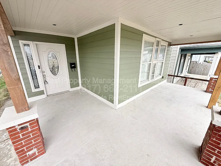 1135 Spann Ave — Photo 3