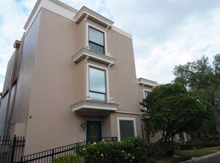 2815 W Hawthorne Rd, Tampa, FL 33611