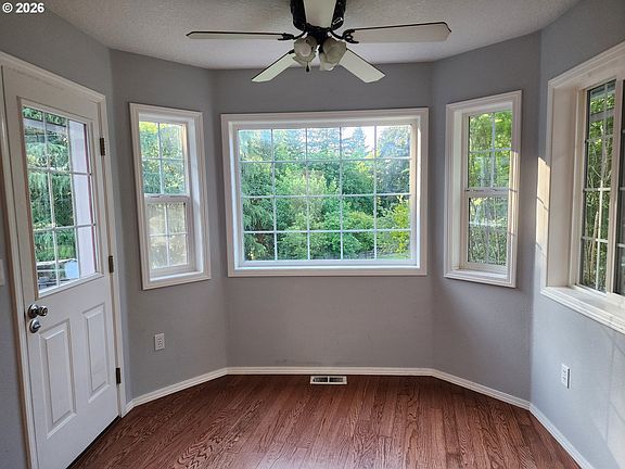 5th image of 16017 NE 187th Ave