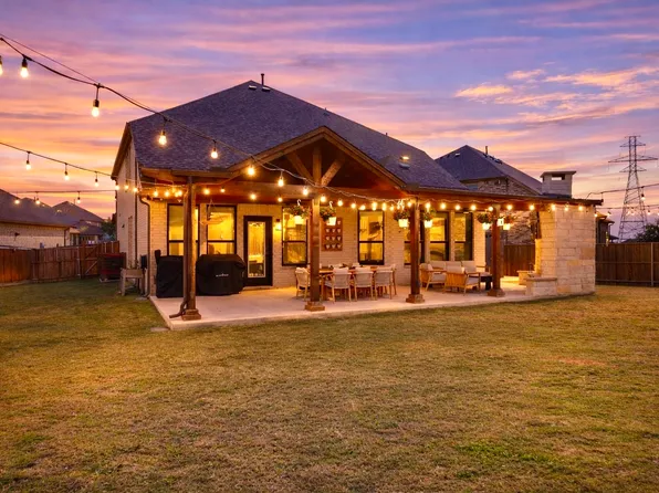 101 Mossy Oak Trl, Fort Worth, TX 76131