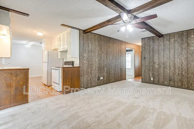 3 bed, 1.5 bath, 1512 sqft, $1,545 — Photo 4