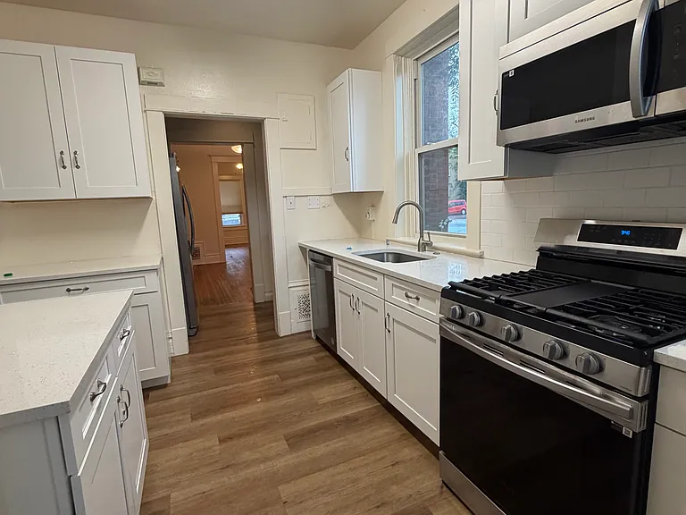 1823 N Clarkson St — Photo 8
