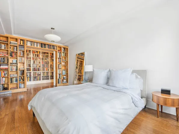 136 East 36th Street image 12 of 26