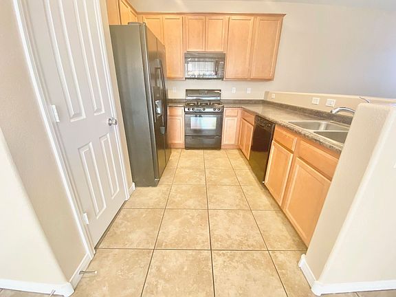 4th image of 9911 Blue Villa Ct