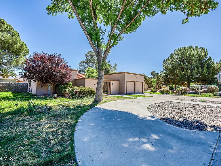 4945 Vista Grande Cir — Photo 9