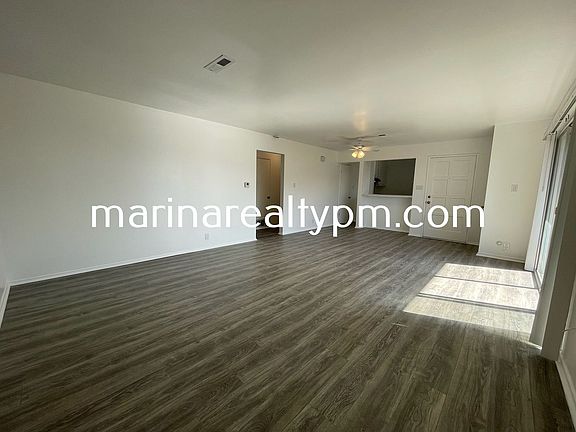 2nd image of 410-420 Washington St #D