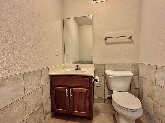 5th image of 3953-3957 Warwick Blvd #3957-1