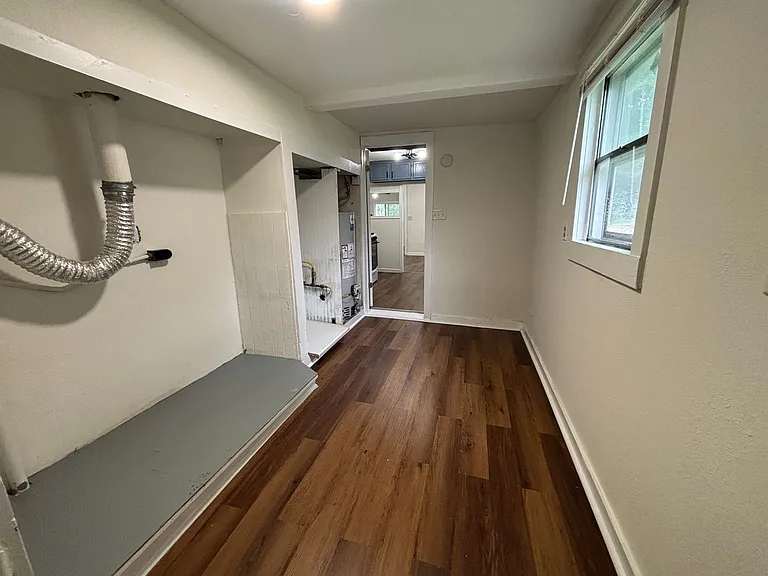 1102 S Millwood Ave — Photo 4