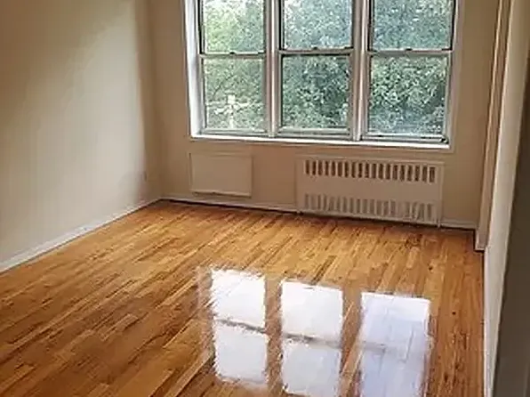 141 Saint Marks Pl APT 3D, Staten Island, NY 10301
