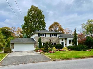 1 Seacord Rd, New Rochelle, NY 10804