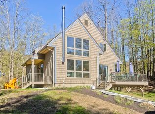 80 Amherst Rd, Leverett, MA 01054