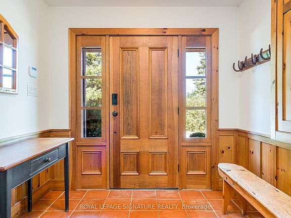 4th image of 22 Newton Way