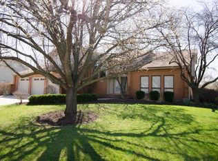 394 Sierra Ave, Naperville, IL 60565