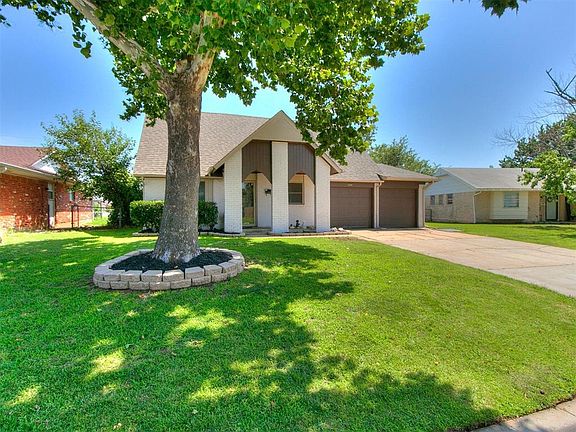 2nd image of 704 Highlander Dr