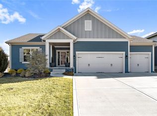 12073 S Pine St, Olathe, KS 66061