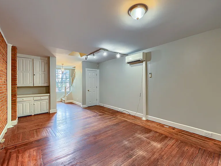 107 South St — Photo 12