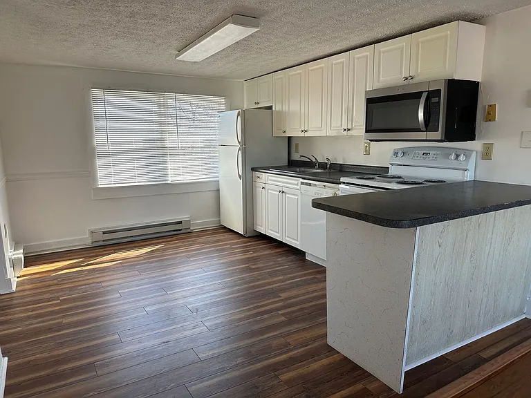402 S Cameron St — Photo 8