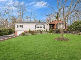 323 Pipe Stave Hollow Rd, Miller Place, NY 11764