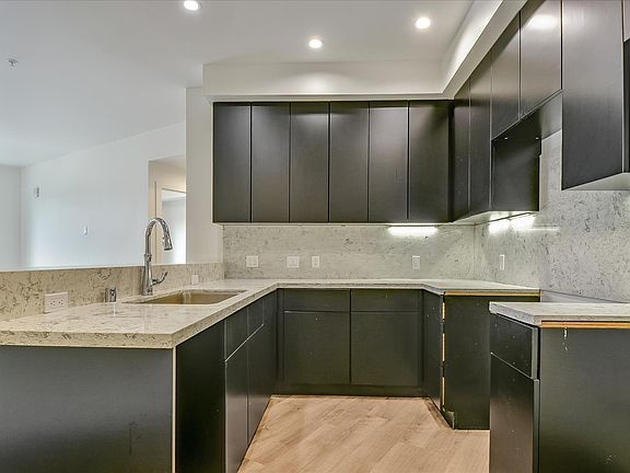4th image of 3535 Wawona St #313