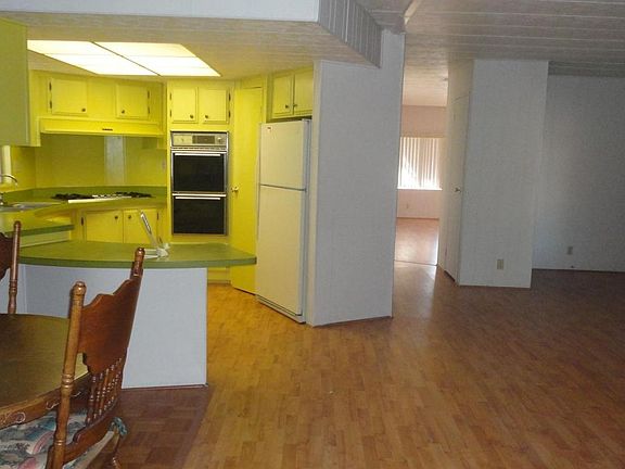 4th image of 266 W Palma Dr