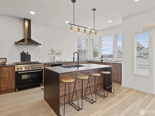 2680 139th Avenue SE #44, Bellevue, WA 98005