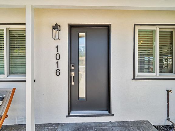 5th image of 1016 S Rosita Ct
