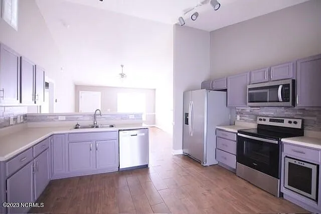 2532 Saddleback Dr #B — Photo 8
