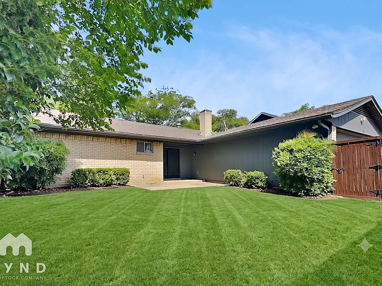 209 Los Santos Dr — Photo 20