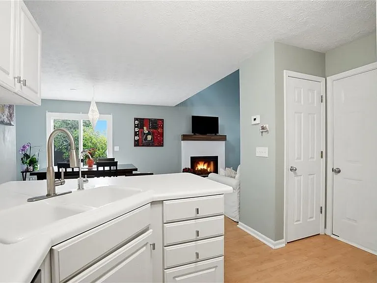430 Feyston Ct — Photo 13
