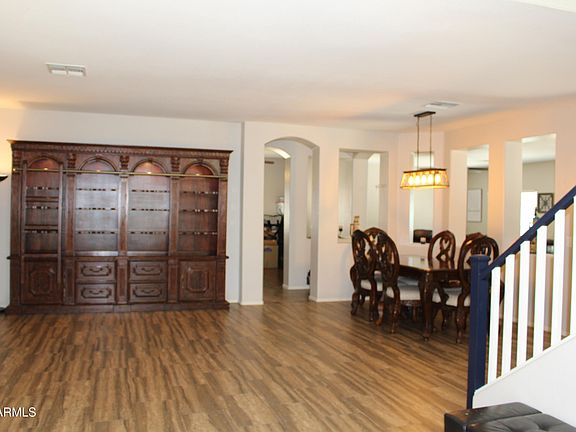 5th image of 901 E HEATHER Drive