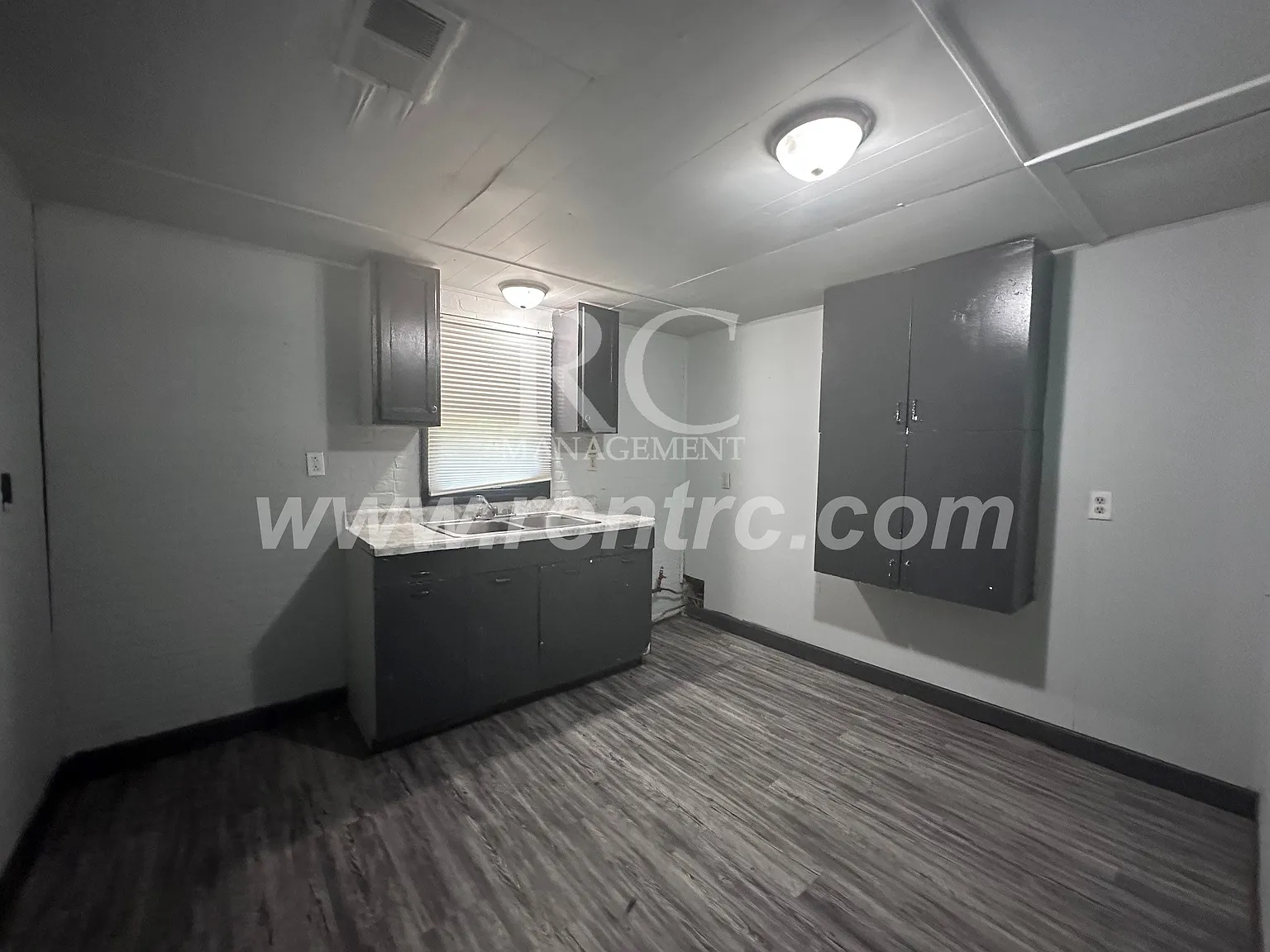 2 bed, 800 sqft, $550 — Photo 2