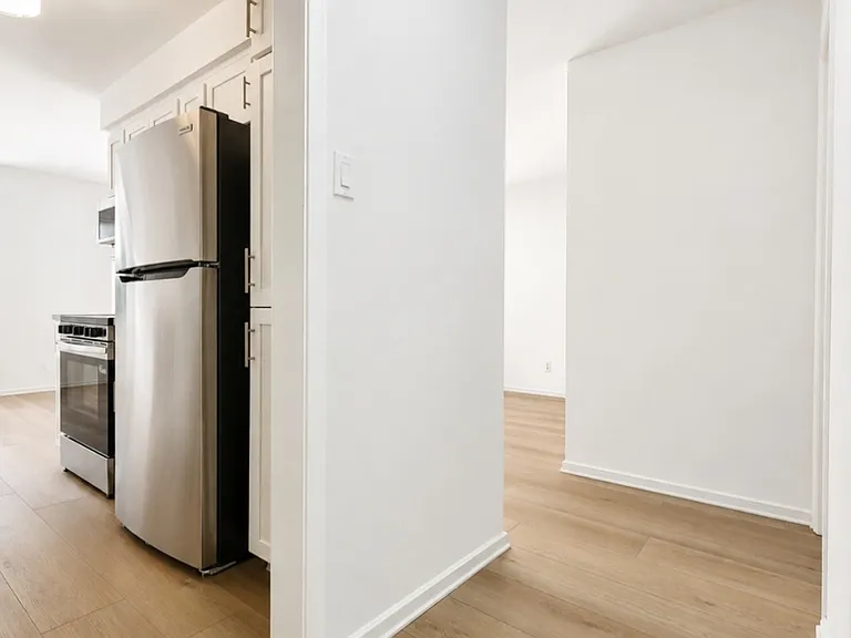1852 Corinth Ave #19 — Photo 9